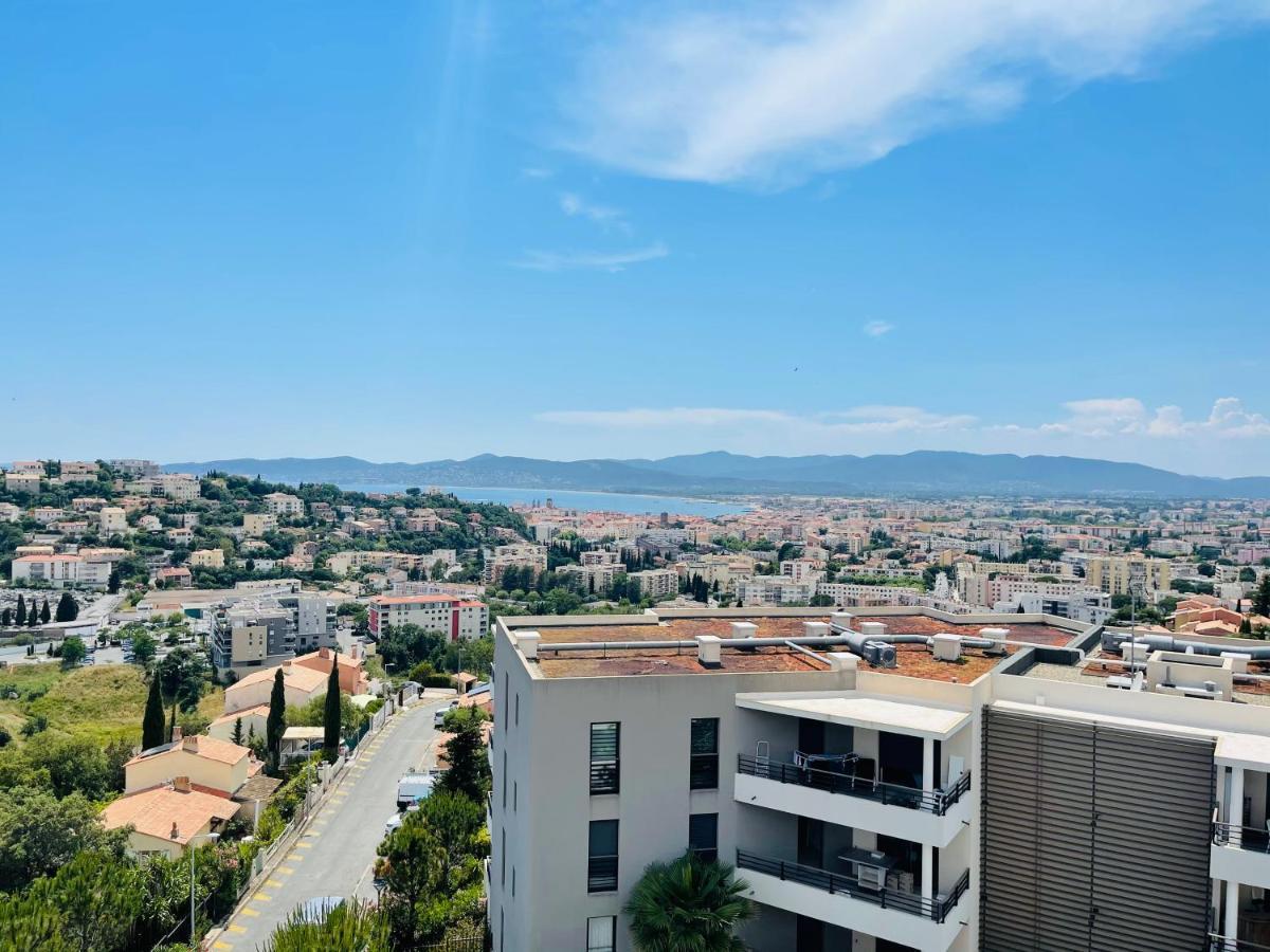 Tres Bel Appartement -Residence Avec Piscine Sur Le Toit Et Vue Panoramique Saint-Raphaël Exterior foto